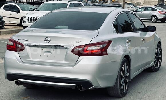 Buy Import Nissan Altima Silver Car in Dakar in Dakar Buy Import Nissan Altima Silver Car in Dakar in Dakar