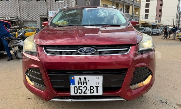 Buy Used Ford Escape Red Car in Dakar in Dakar