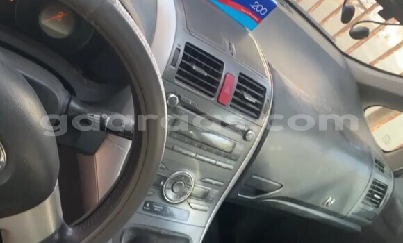 Dieundeu Occasion Toyota Auris Silver Auto in Dakar in Dakar Dieundeu Occasion Toyota Auris Silver Auto in Dakar in Dakar