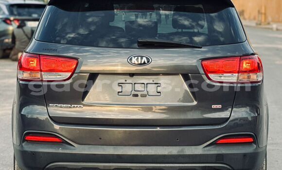 Buy Import Kia Sorento Silver Car in Dakar in Dakar Buy Import Kia Sorento Silver Car in Dakar in Dakar