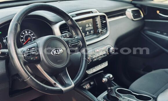 Buy Import Kia Sorento Silver Car in Dakar in Dakar Buy Import Kia Sorento Silver Car in Dakar in Dakar