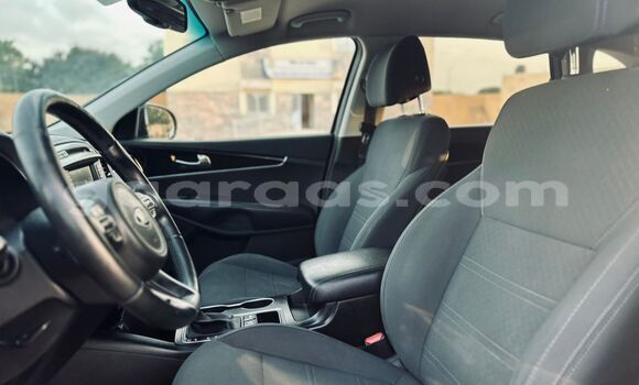 Buy Import Kia Sorento Silver Car in Dakar in Dakar Buy Import Kia Sorento Silver Car in Dakar in Dakar