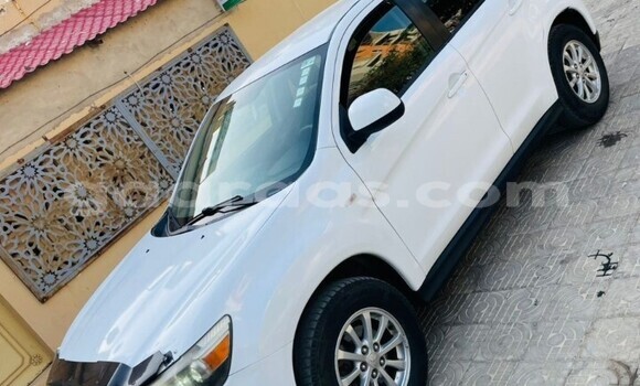 Dieundeu Occasion Mitsubishi RVR White Auto in Dakar in Dakar Dieundeu Occasion Mitsubishi RVR White Auto in Dakar in Dakar