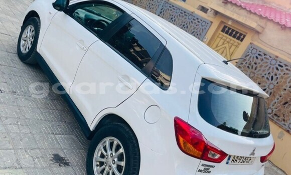 Dieundeu Occasion Mitsubishi RVR White Auto in Dakar in Dakar Dieundeu Occasion Mitsubishi RVR White Auto in Dakar in Dakar