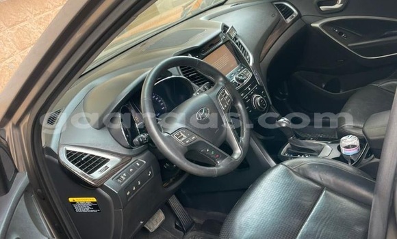 Dieundeu Occasion Hyundai Santa Fe Silver Auto in Dakar in Dakar Dieundeu Occasion Hyundai Santa Fe Silver Auto in Dakar in Dakar