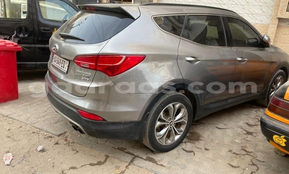 Dieundeu Occasion Hyundai Santa Fe Silver Auto in Dakar in Dakar Dieundeu Occasion Hyundai Santa Fe Silver Auto in Dakar in Dakar