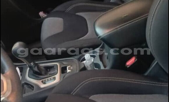 Dieundeu Occasion Jeep Cherokee Silver Auto in Dakar in Dakar Dieundeu Occasion Jeep Cherokee Silver Auto in Dakar in Dakar