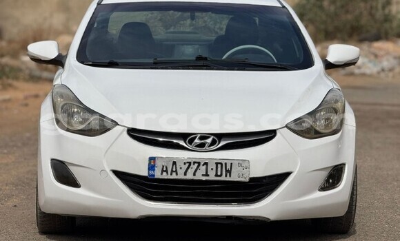 Dieundeu Occasion Hyundai Avante White Auto in Dakar in Dakar Dieundeu Occasion Hyundai Avante White Auto in Dakar in Dakar