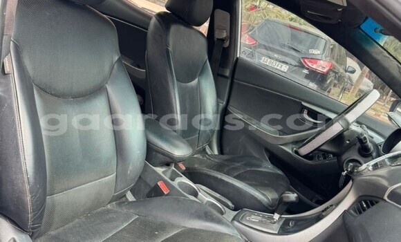 Dieundeu Occasion Hyundai Avante White Auto in Dakar in Dakar Dieundeu Occasion Hyundai Avante White Auto in Dakar in Dakar