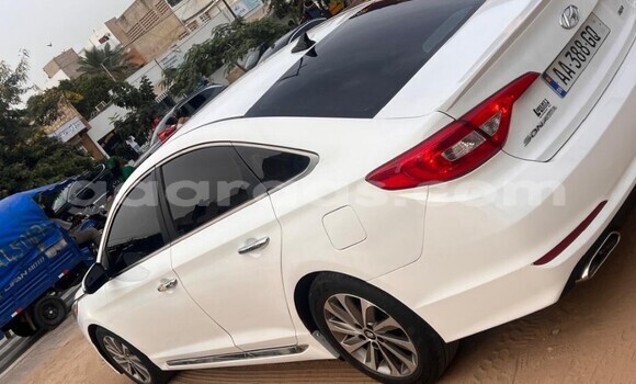 Buy Used Hyundai Sonata White Car in Dakar in Dakar Buy Used Hyundai Sonata White Car in Dakar in Dakar