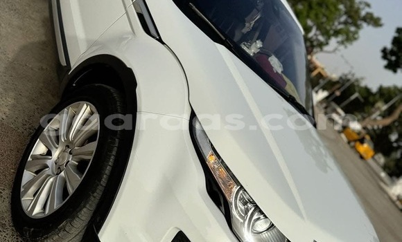 Acheter Import Voiture Land Rover Range Rover Evoque Blanc à Dakar, Dakar Acheter Import Voiture Land Rover Range Rover Evoque Blanc à Dakar, Dakar