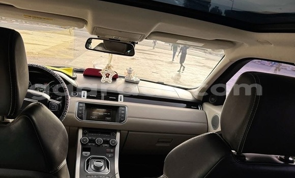 Acheter Import Voiture Land Rover Range Rover Evoque Blanc à Dakar, Dakar Acheter Import Voiture Land Rover Range Rover Evoque Blanc à Dakar, Dakar