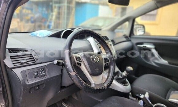 Dieundeu Occasion Toyota Corolla Verso Other Auto in Dakar in Dakar Dieundeu Occasion Toyota Corolla Verso Other Auto in Dakar in Dakar