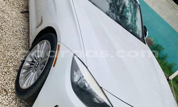 Buy Import BMW 3–Series White Car in Dakar in Dakar Buy Import BMW 3–Series White Car in Dakar in Dakar