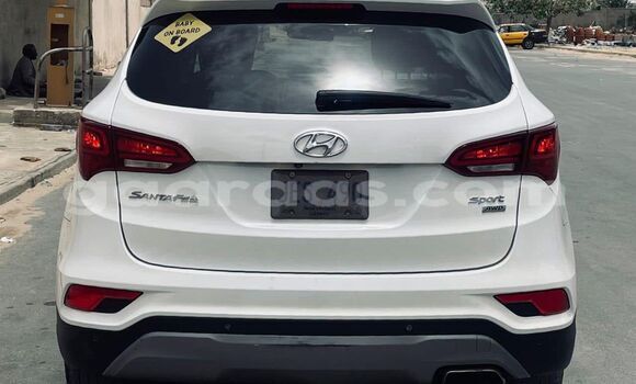 Acheter Occasion Voiture Hyundai Santa Fe Blanc à Dakar, Dakar Acheter Occasion Voiture Hyundai Santa Fe Blanc à Dakar, Dakar