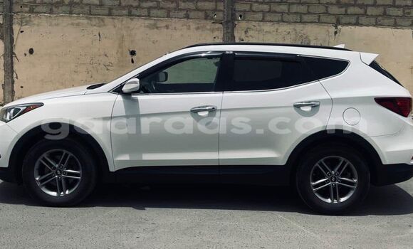 Acheter Occasion Voiture Hyundai Santa Fe Blanc à Dakar, Dakar Acheter Occasion Voiture Hyundai Santa Fe Blanc à Dakar, Dakar