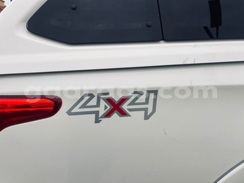 Big with watermark mitsubishi l200 dakar dakar 26898