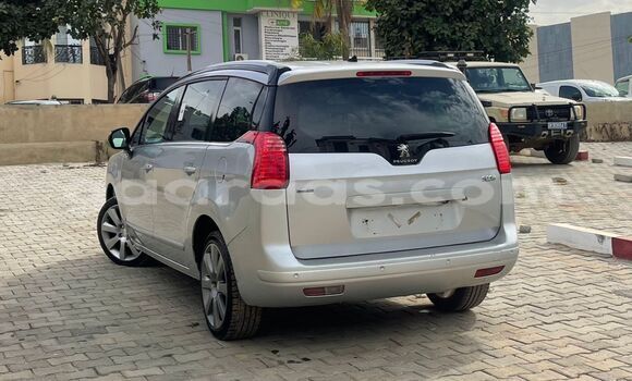 Buy Import Peugeot 5008 Silver Car in Dakar in Dakar Buy Import Peugeot 5008 Silver Car in Dakar in Dakar