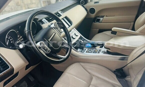 Acheter Occasion Voiture Land Rover Range Rover Sport Blanc à Dakar, Dakar Acheter Occasion Voiture Land Rover Range Rover Sport Blanc à Dakar, Dakar