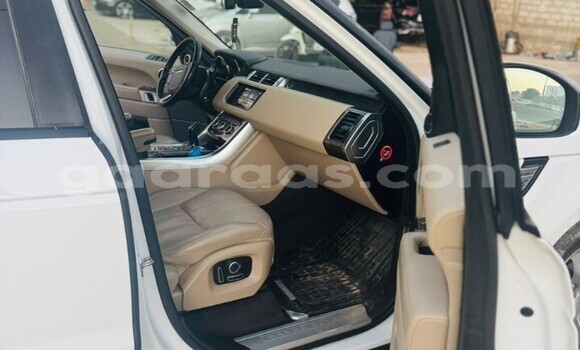 Acheter Occasion Voiture Land Rover Range Rover Sport Blanc à Dakar, Dakar Acheter Occasion Voiture Land Rover Range Rover Sport Blanc à Dakar, Dakar