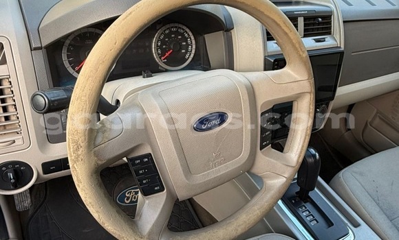 Acheter Occasion Voiture Ford Escape Bleu à Dakar, Dakar Acheter Occasion Voiture Ford Escape Bleu à Dakar, Dakar