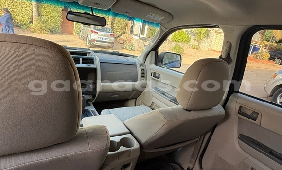 Acheter Occasion Voiture Ford Escape Bleu à Dakar, Dakar Acheter Occasion Voiture Ford Escape Bleu à Dakar, Dakar