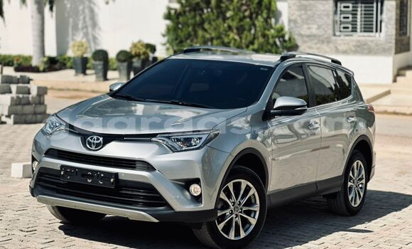 Buy Import Toyota RAV4 Silver Car in Dakar in Dakar Buy Import Toyota RAV4 Silver Car in Dakar in Dakar