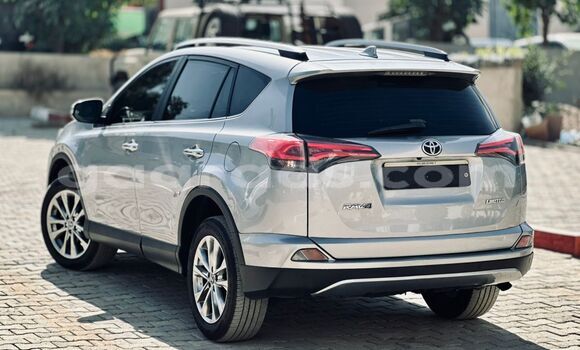 Buy Import Toyota RAV4 Silver Car in Dakar in Dakar Buy Import Toyota RAV4 Silver Car in Dakar in Dakar