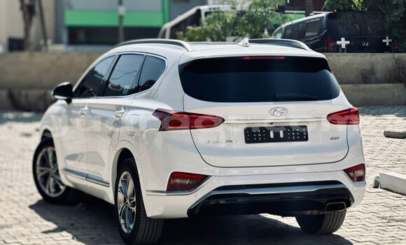 Buy Import Hyundai Santa Fe White Car in Dakar in Dakar Buy Import Hyundai Santa Fe White Car in Dakar in Dakar