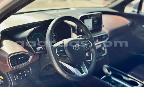 Buy Import Hyundai Santa Fe White Car in Dakar in Dakar Buy Import Hyundai Santa Fe White Car in Dakar in Dakar