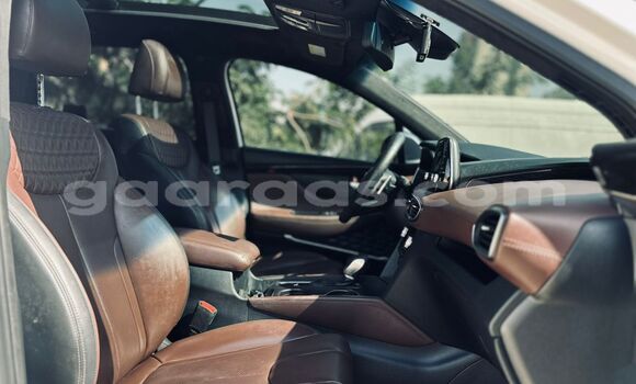 Buy Import Hyundai Santa Fe White Car in Dakar in Dakar Buy Import Hyundai Santa Fe White Car in Dakar in Dakar