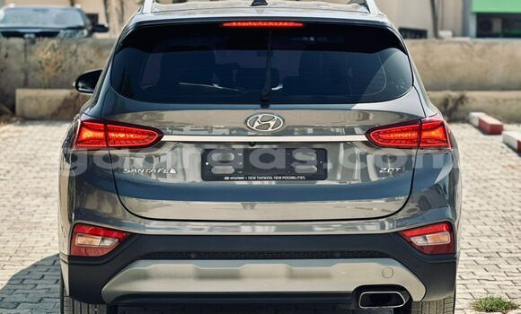 Buy Import Hyundai Santa Fe Silver Car in Dakar in Dakar Buy Import Hyundai Santa Fe Silver Car in Dakar in Dakar