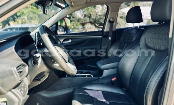 Buy Import Hyundai Santa Fe Silver Car in Dakar in Dakar Buy Import Hyundai Santa Fe Silver Car in Dakar in Dakar