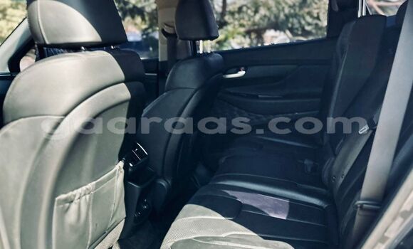 Buy Import Hyundai Santa Fe Silver Car in Dakar in Dakar Buy Import Hyundai Santa Fe Silver Car in Dakar in Dakar