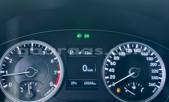 Buy Import Hyundai Santa Fe Silver Car in Dakar in Dakar Buy Import Hyundai Santa Fe Silver Car in Dakar in Dakar