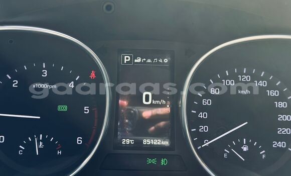 Buy Import Hyundai Maxcruz Silver Car in Dakar in Dakar Buy Import Hyundai Maxcruz Silver Car in Dakar in Dakar