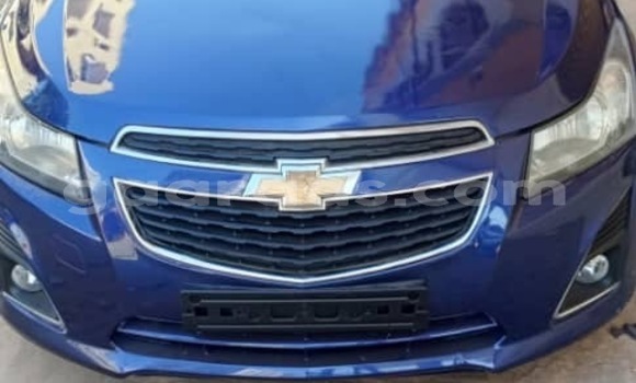 Buy Used Chevrolet Cruze Blue Car in Dakar in Dakar