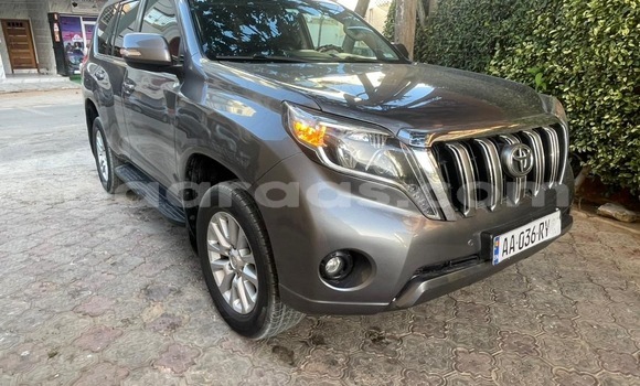 Dieundeu Occasion Toyota Prado Silver Auto in Dakar in Dakar Dieundeu Occasion Toyota Prado Silver Auto in Dakar in Dakar