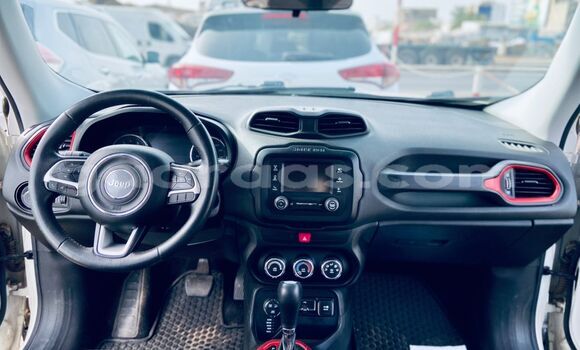 Buy Import Jeep Renegade White Car in Dakar in Dakar Buy Import Jeep Renegade White Car in Dakar in Dakar