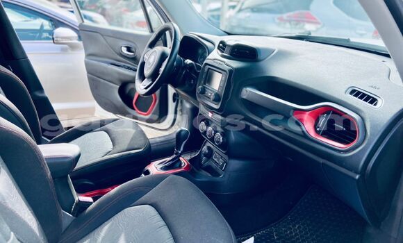 Buy Import Jeep Renegade White Car in Dakar in Dakar Buy Import Jeep Renegade White Car in Dakar in Dakar