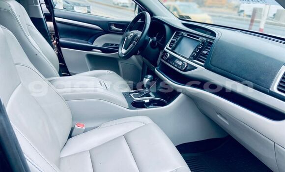 Buy Import Toyota Highlander Black Car in Dakar in Dakar Buy Import Toyota Highlander Black Car in Dakar in Dakar