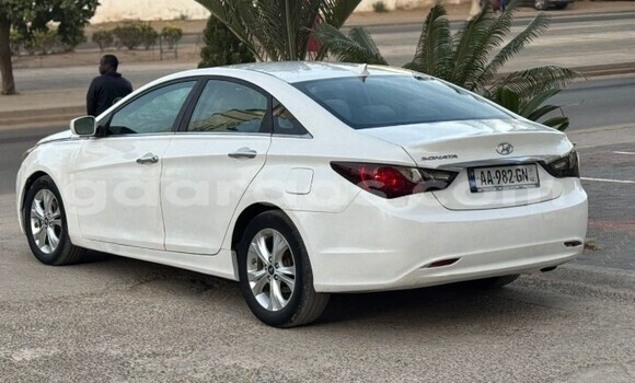 Buy Used Hyundai Sonata White Car in Dakar in Dakar Buy Used Hyundai Sonata White Car in Dakar in Dakar