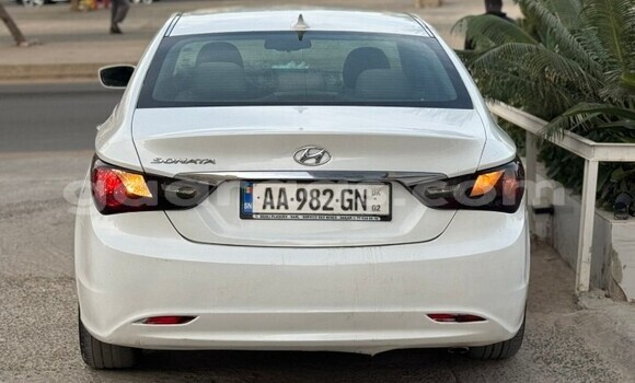 Buy Used Hyundai Sonata White Car in Dakar in Dakar Buy Used Hyundai Sonata White Car in Dakar in Dakar