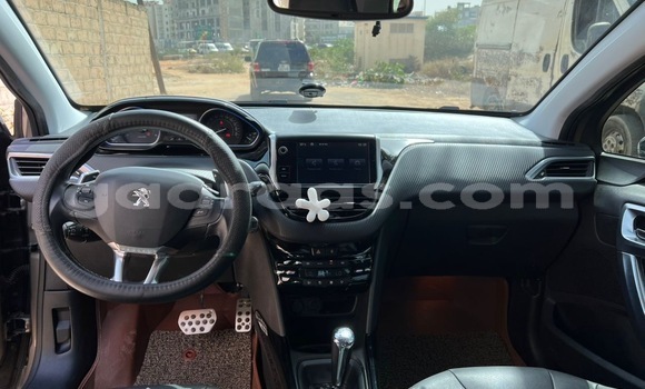 Dieundeu Imported Peugeot 2008 Silver Auto in Dakar in Dakar Dieundeu Imported Peugeot 2008 Silver Auto in Dakar in Dakar