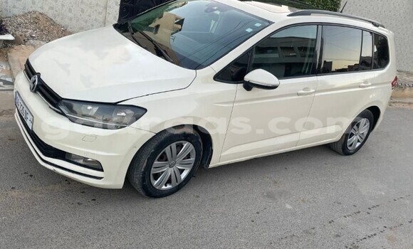 Acheter Occasion Voiture Volkswagen Touran Autre à Dakar, Dakar Acheter Occasion Voiture Volkswagen Touran Autre à Dakar, Dakar
