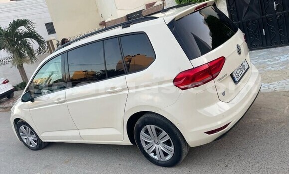 Acheter Occasion Voiture Volkswagen Touran Autre à Dakar, Dakar Acheter Occasion Voiture Volkswagen Touran Autre à Dakar, Dakar