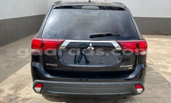 Buy Import Mitsubishi Outlander Black Car in Dakar in Dakar Buy Import Mitsubishi Outlander Black Car in Dakar in Dakar