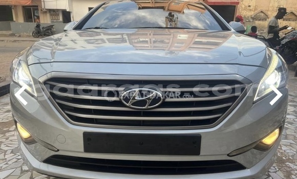 Dieundeu Occasion Hyundai Sonata Silver Auto in Dakar in Dakar Dieundeu Occasion Hyundai Sonata Silver Auto in Dakar in Dakar