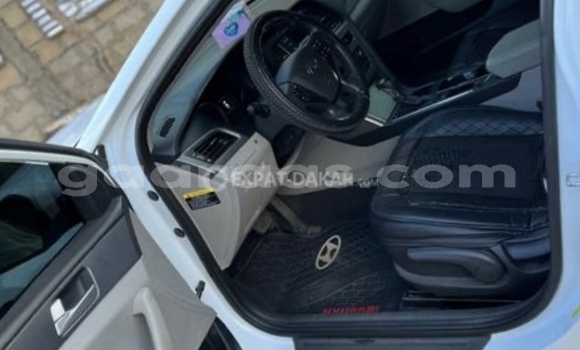 Dieundeu Occasion Hyundai Sonata Silver Auto in Dakar in Dakar Dieundeu Occasion Hyundai Sonata Silver Auto in Dakar in Dakar