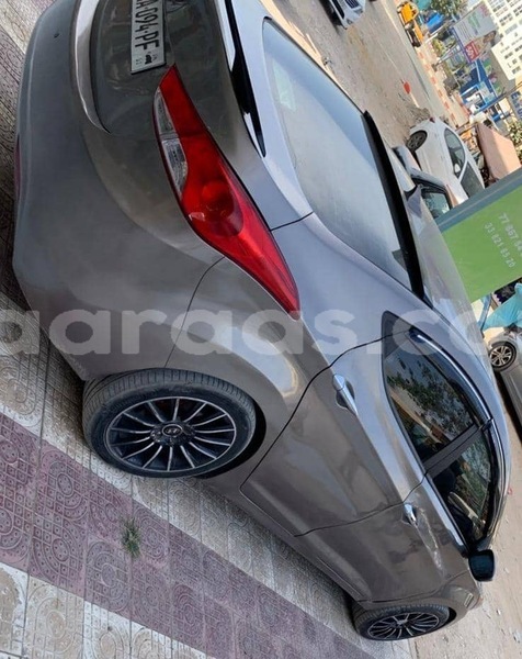 Big with watermark hyundai elantra louga dahra 27070